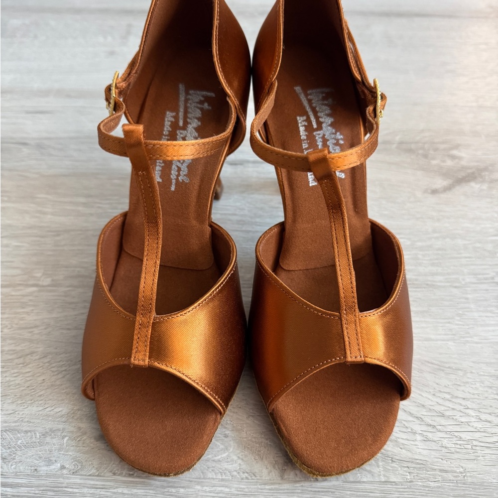 International Dance Shoes, 5.5 UK, 3” IDS Latin heels